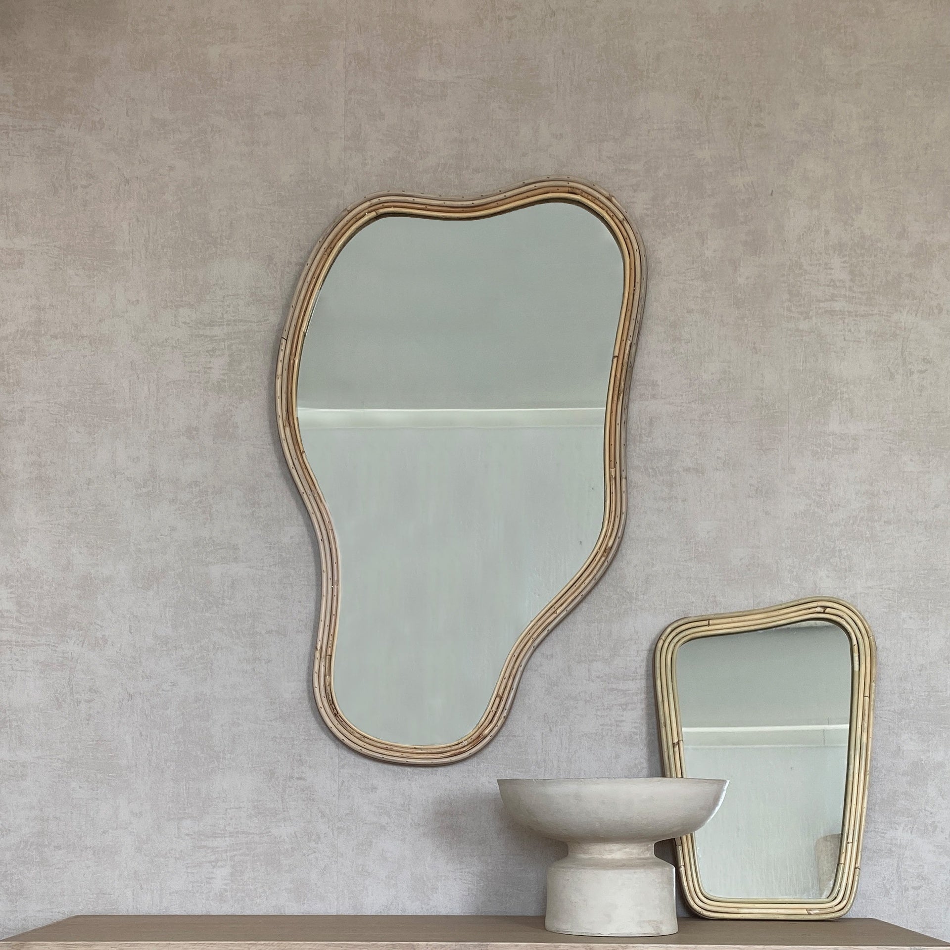 Miroir design organique en rotin – pièce signature intérieure